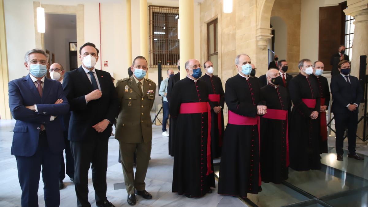 Vista institucional a la Capilla del Espíritu Santo y el renovado Palacio Episcopal