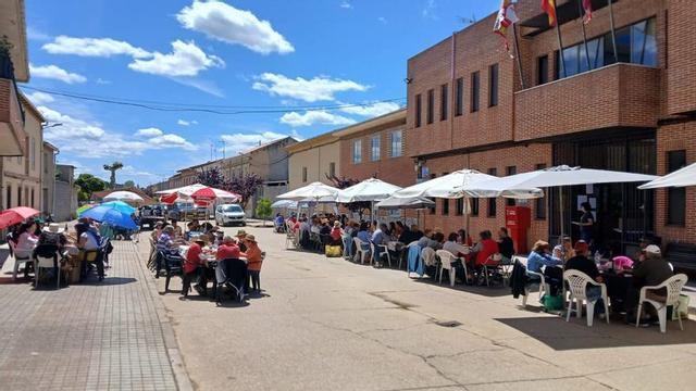 Quiruelas de Vidriales celebra la comida popular de La Novena.
