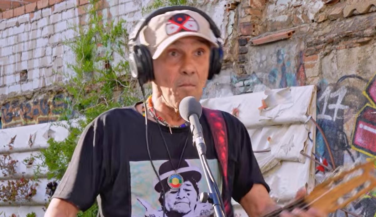 Manu Chao, en «Acontecer» de Playing for Change.