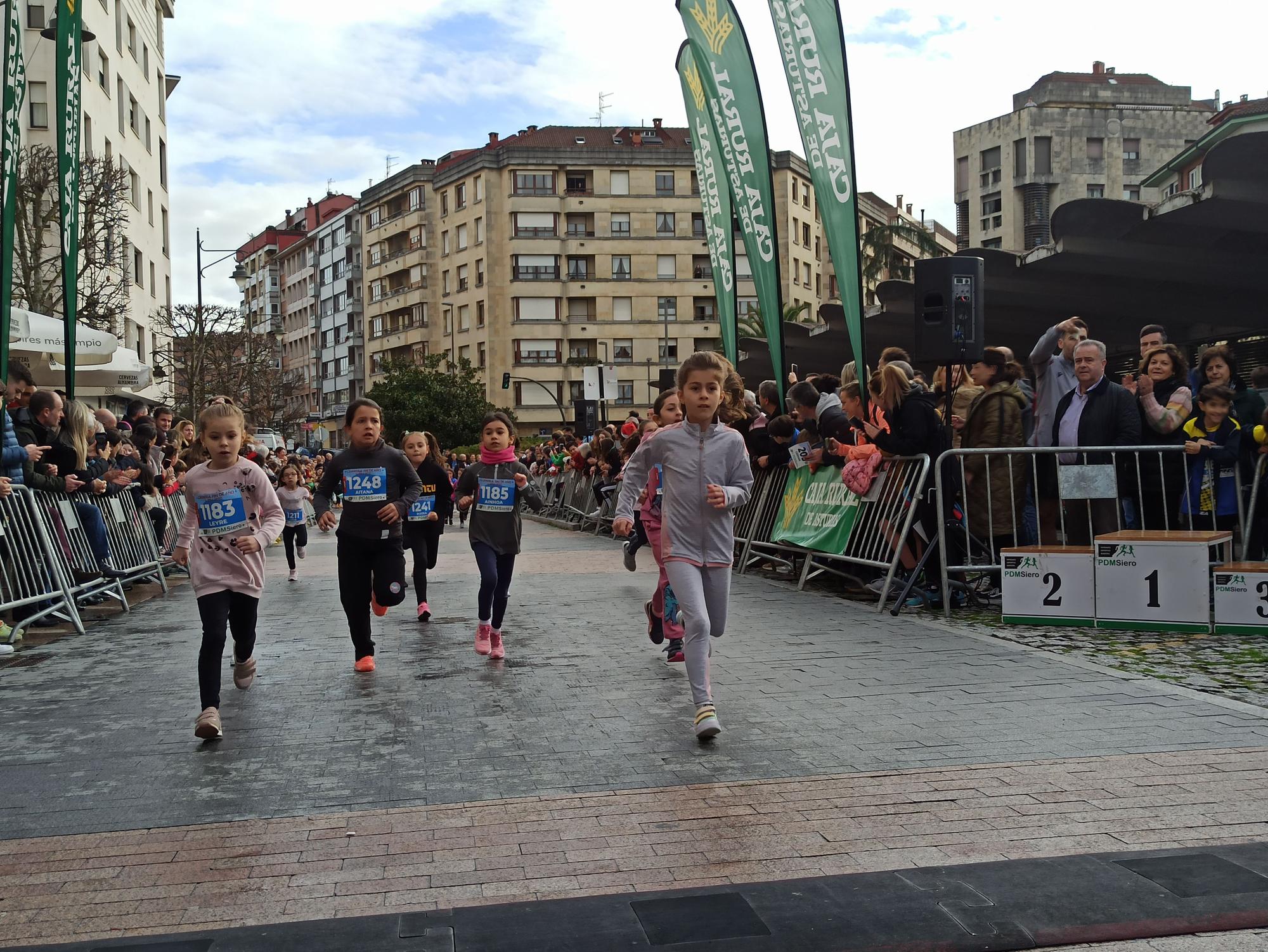 Casi 1.500 participantes disputan la carrera de Fin de Año de Pola de Siero