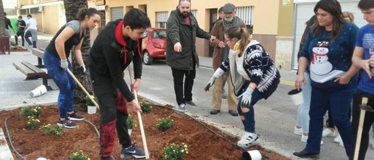 El IES l&#039;Alcúdia de Crespins se suma a los actos del Mes Mediambiental