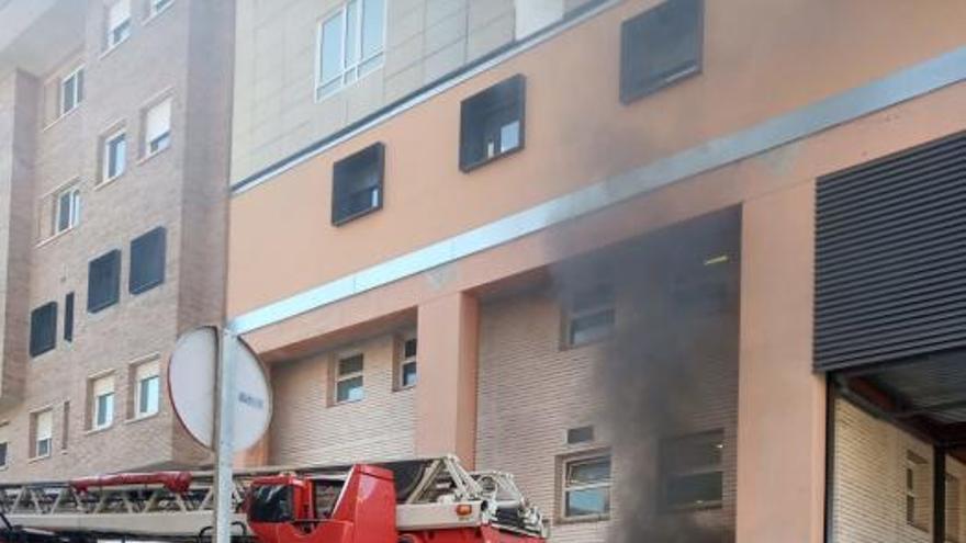 Un foc a la part vella de l&#039;Hospital de Sant Joan de Déu obliga a confinar l&#039;edifici