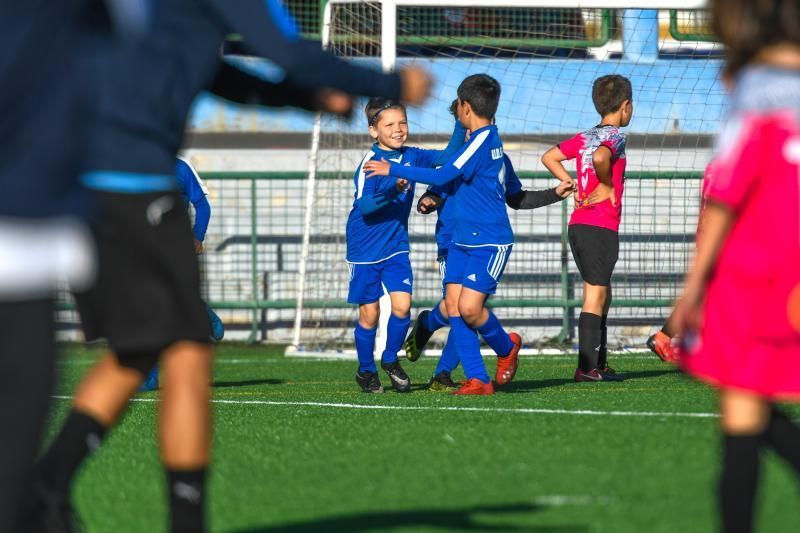 25-01-20  DEPORTES. CAMPOS DE FUTBOL DE LA ZONA DEPORTIVA DEL PARQUE SUR EN  MASPALOMAS. MASPALOMAS. SAN BARTOLOME DE TIRAJANA.  San Fernando de Maspalomas - Gariteño (Benjamines).  Fotos: Juan Castro.  | 25/01/2020 | Fotógrafo: Juan Carlos Castro