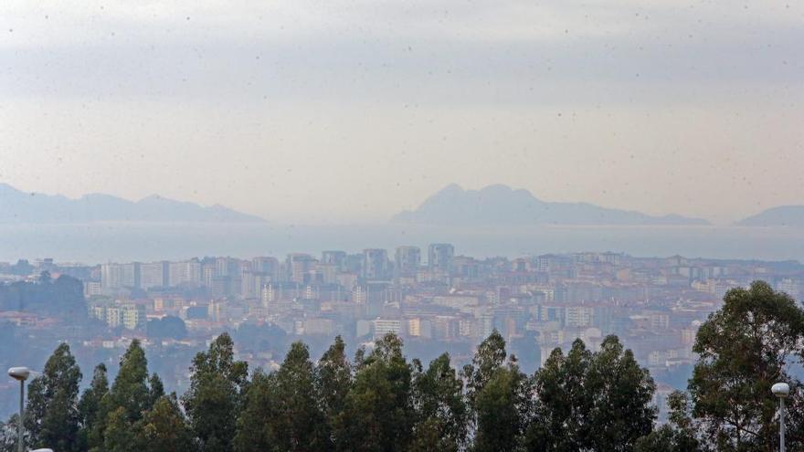 Cielos cubiertos en la ría de Vigo. // Marta G. Brea