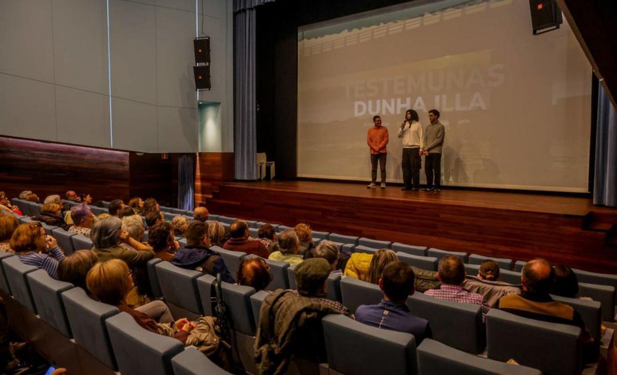 «Testemuñas dunha Illa», el relato de un acontecimiento