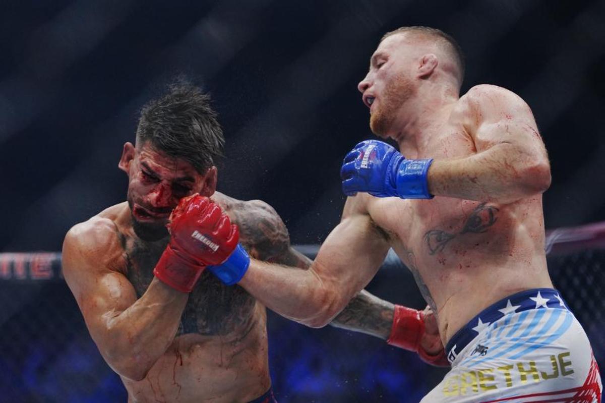 Uno de los upper que Gaethje conectó a Topuria