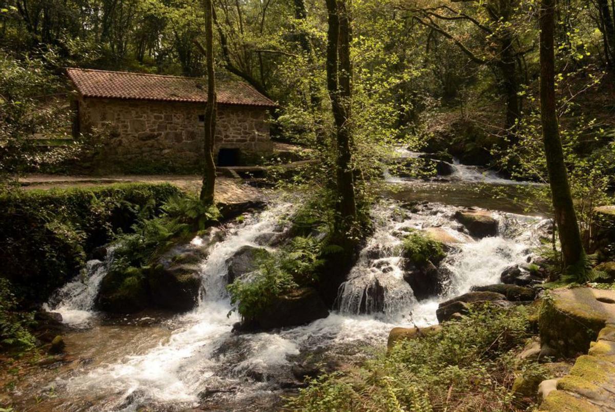 Ruta da Pedra e da Auga a su paso por Meis.   | // NOÉ PARGA