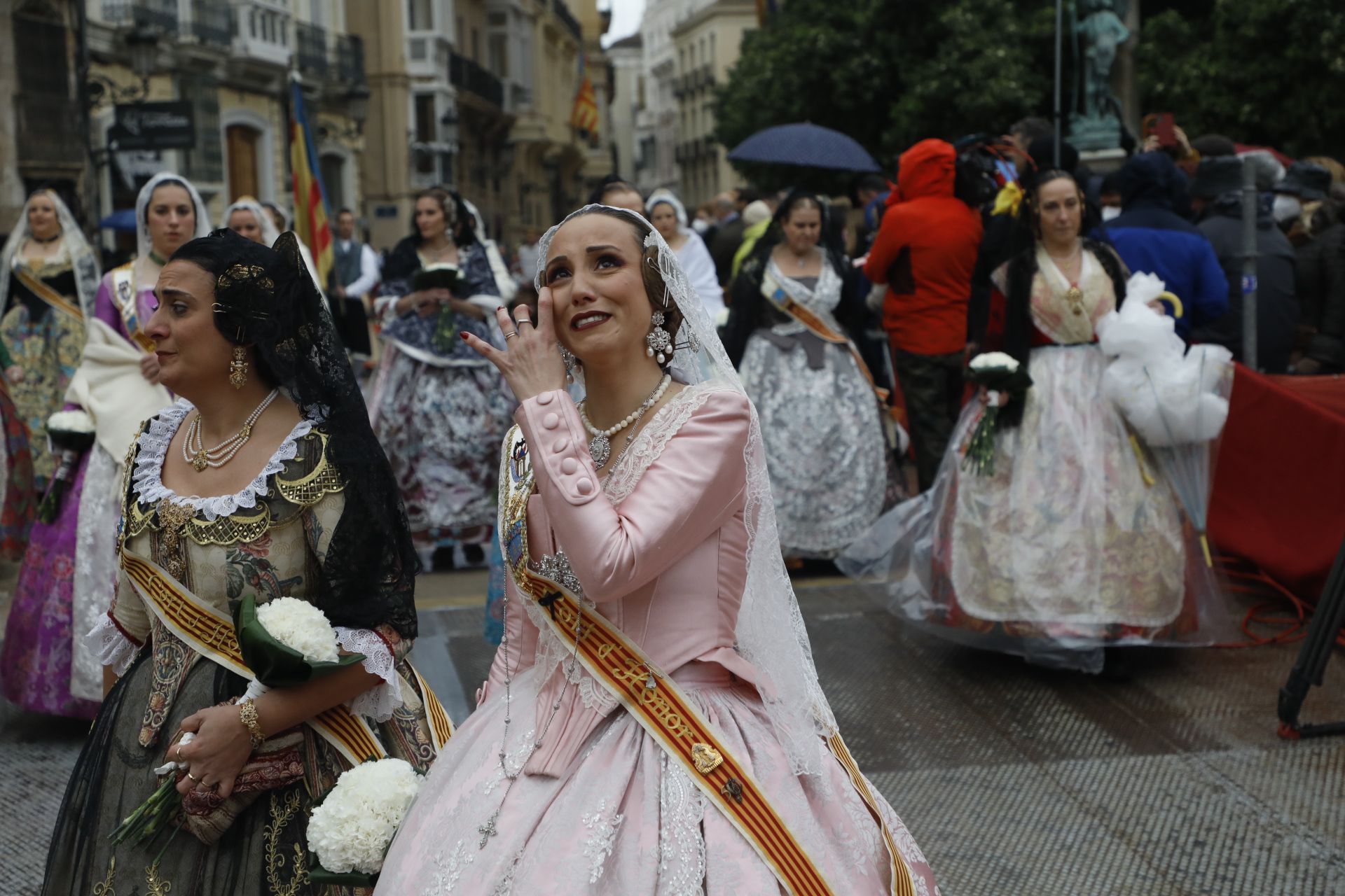 Búscate en el primer día de ofrenda por la calle de Quart (entre las 17:00 a las 18:00 horas)