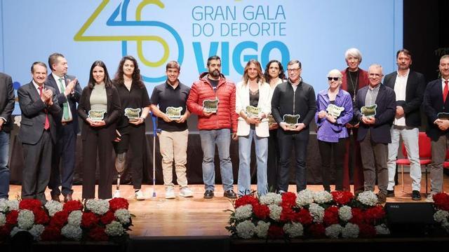 Foto de los olímpicos y paralímpicos que acudieron 
a la cita de París.  |  Marta G.Brea / Alba Villar