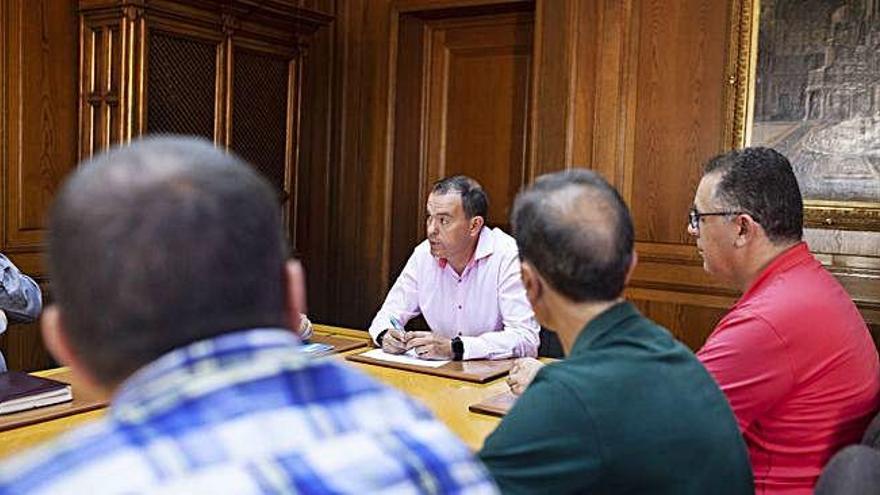 Francisco José Requejo, durante la reunión con los diputados del Partido Popular, celebrada el pasado martes.