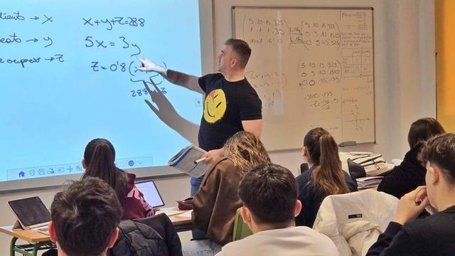Obwohl er gelegentlich ordentlich Stress hat: Toni Carles Melis mag seinen Job als Mathe-Lehrer an der Gesamtschule in Capdepera.