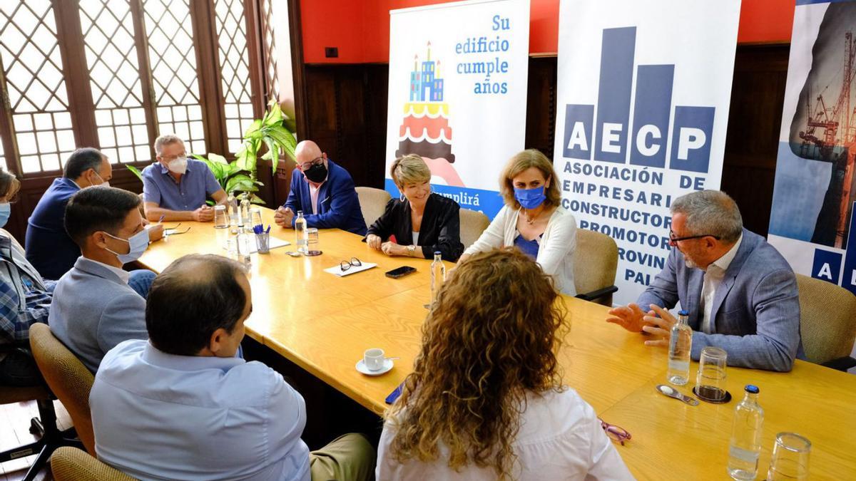 Reunión de la Asociación de Empresarios Constructores y Promotores de Las Palmas con Tragsa. | |