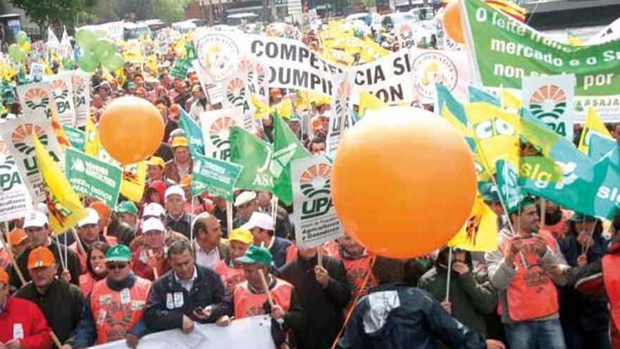 Una vista de la manifestación que tomó ayer las calles de Madrid.