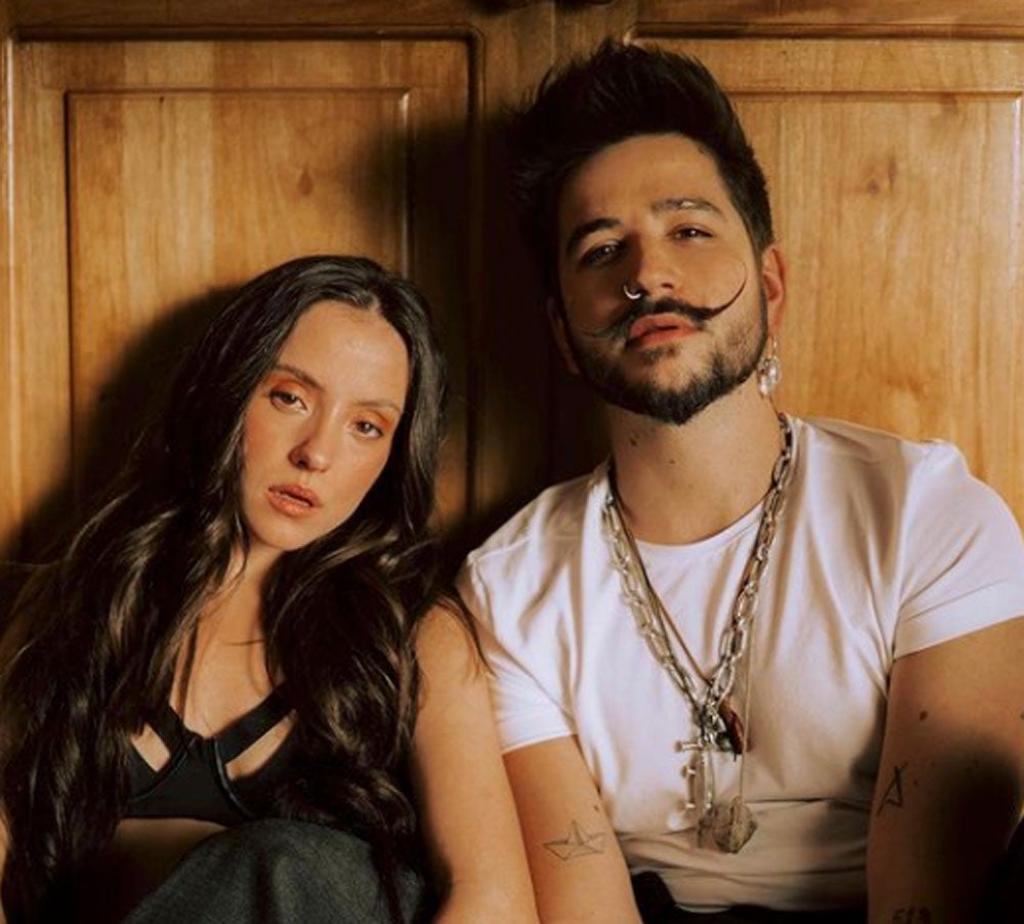 Camilo y Evaluna en un videoclip