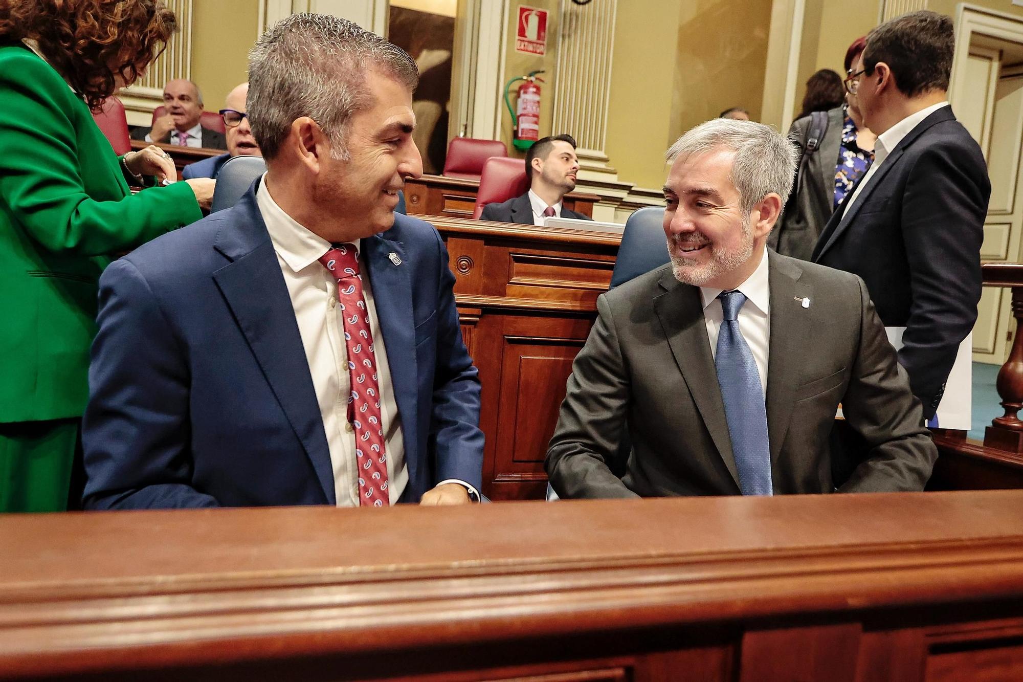 Pleno del Parlamento de Canarias
