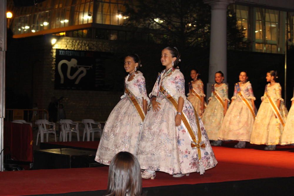 La corte infantil, en su primera pasarela