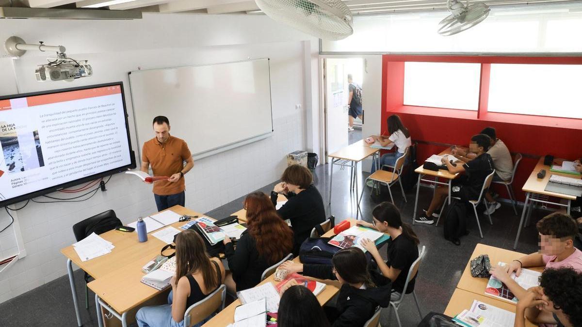 Los profesores de Alicante salen a la calle a protestar por mejoras en Educación
