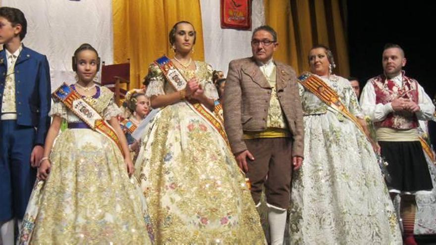 Mariano Benlliure presenta a sus falleras en Burjassot