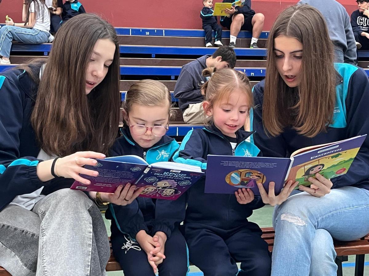 La Inmaculada pone fin a sus fiestas colegiales (en imágenes) La Inmaculada pone fin a sus fiestas colegiales (en imágenes)