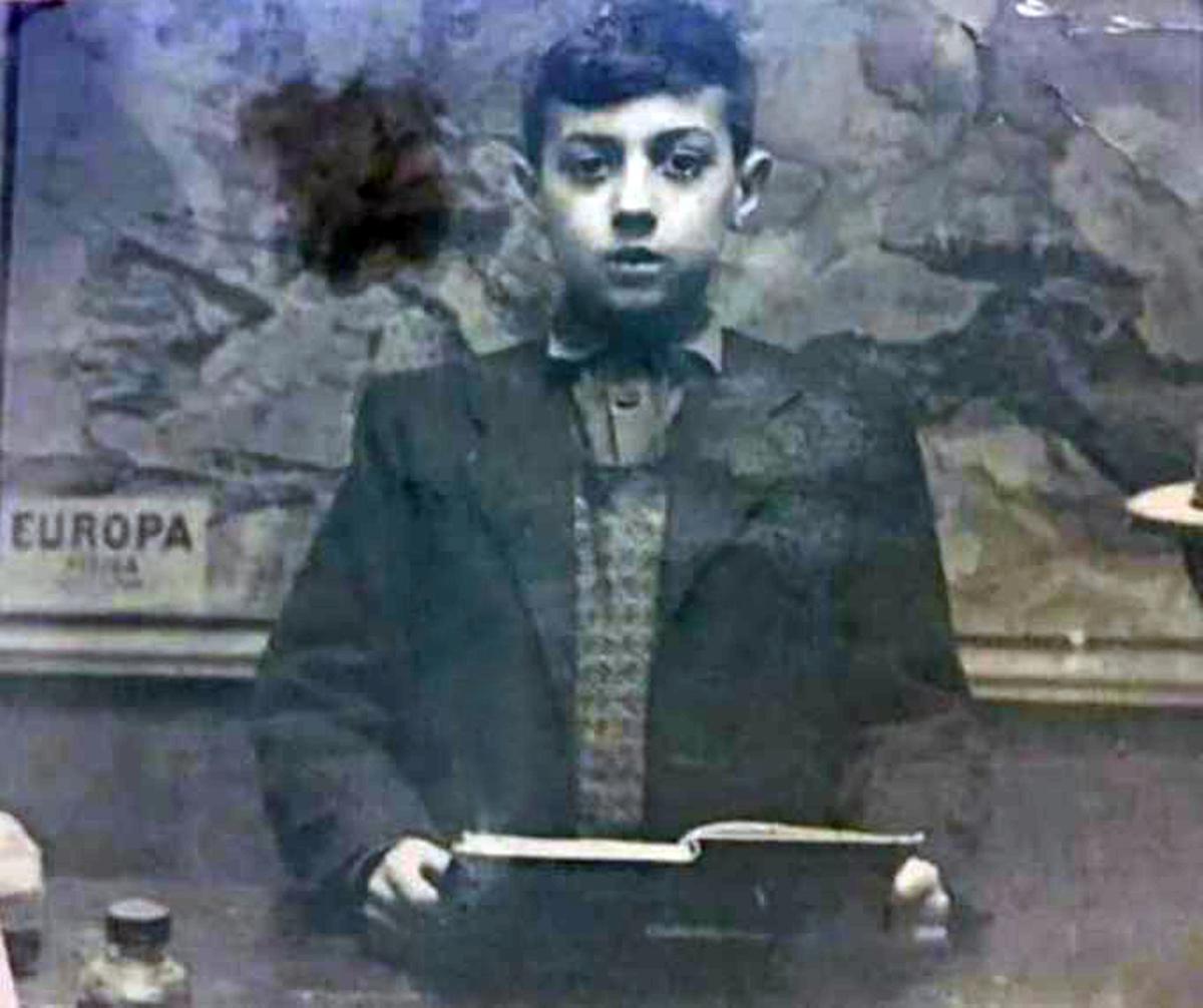 El joven Enrique del Pino, en la foto oficial en el colegio.