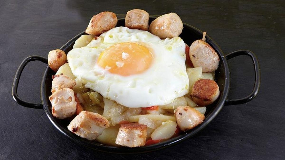 Un plato de la taberna El Huevo Frito.