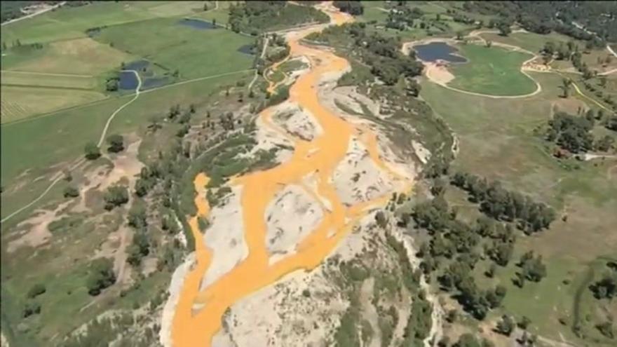 El río Colorado ahora es amarillo