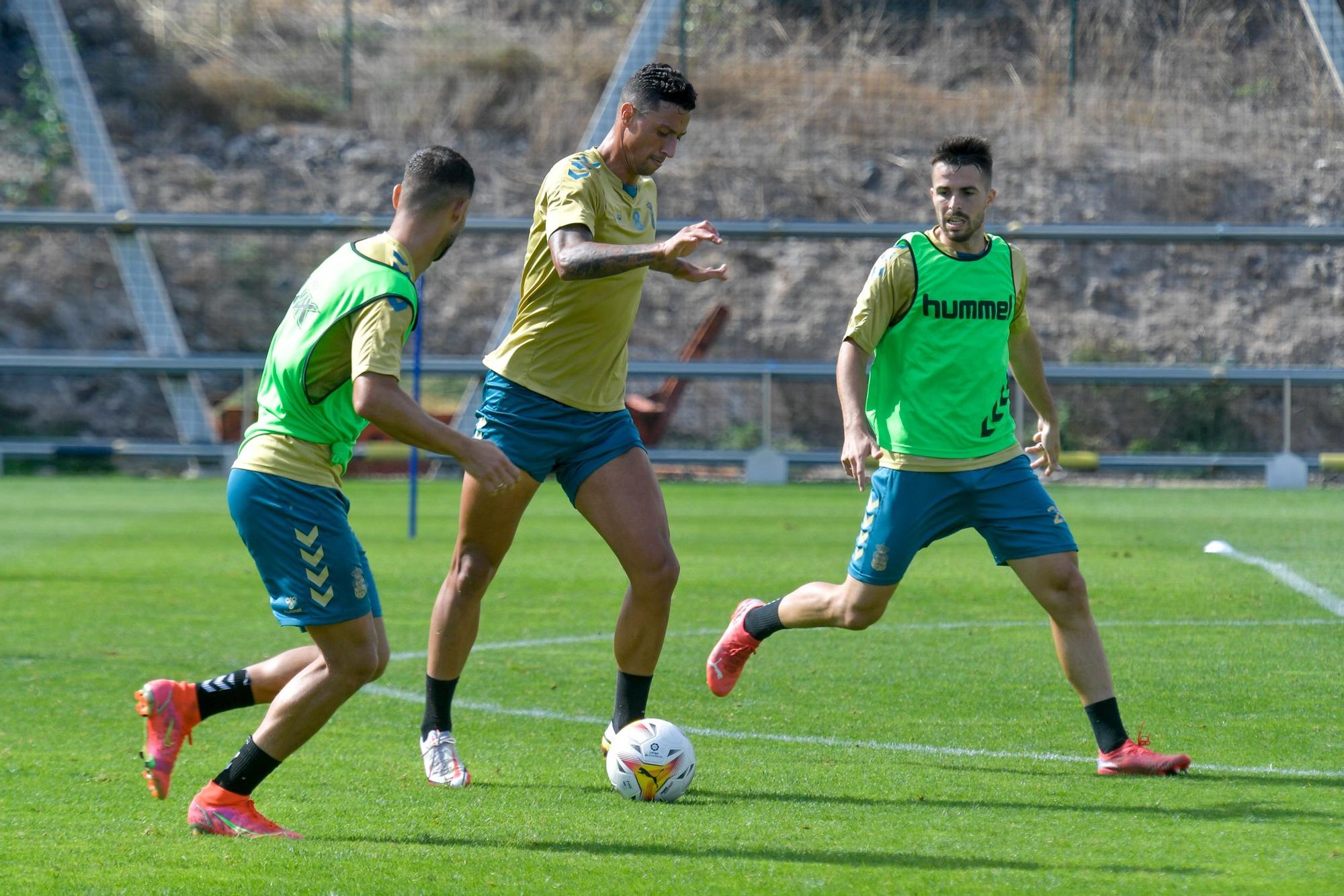 La UD retoma el trabajo en la Ciudad Deportiva tras la derrota ante el Real Zaragoza.