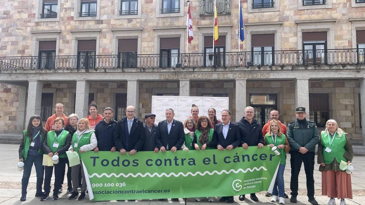 Acto de apoyo a la cuestación de la Asociación Española contra el Cáncer