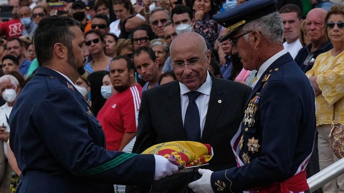 El Ejército se reencuentra con la sociedad isleña tras la pandemia