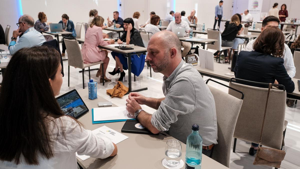 Las reuniones entre agencias invitadas y empresas de la isla son una oportunidad de negocio.