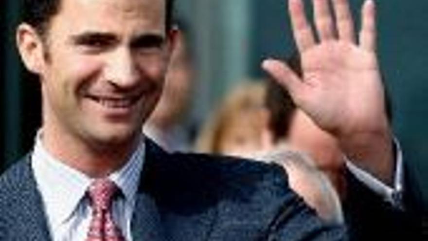 El príncipe de Asturias organizó su primera cita con Letizia