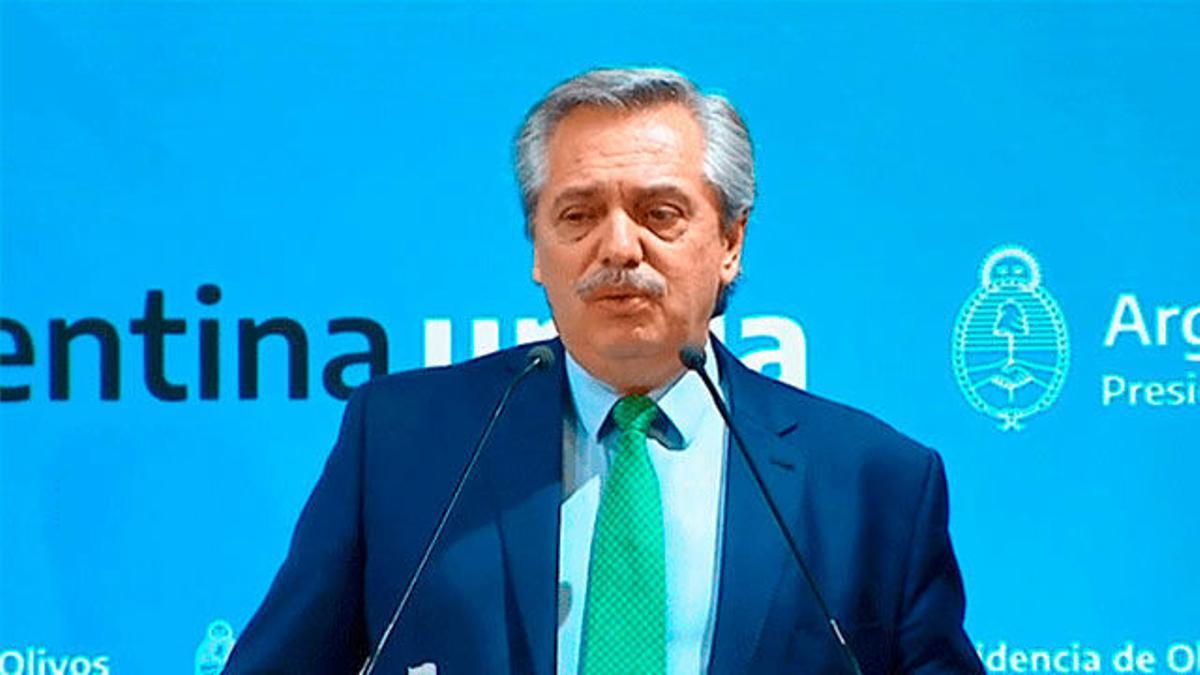 El presidente de Argentina anuncia la cuarentena obligatoria