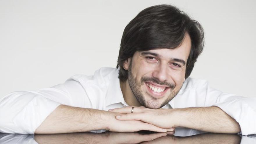 El pianista Iván Martín actúa hoy en el Principal de Alicante