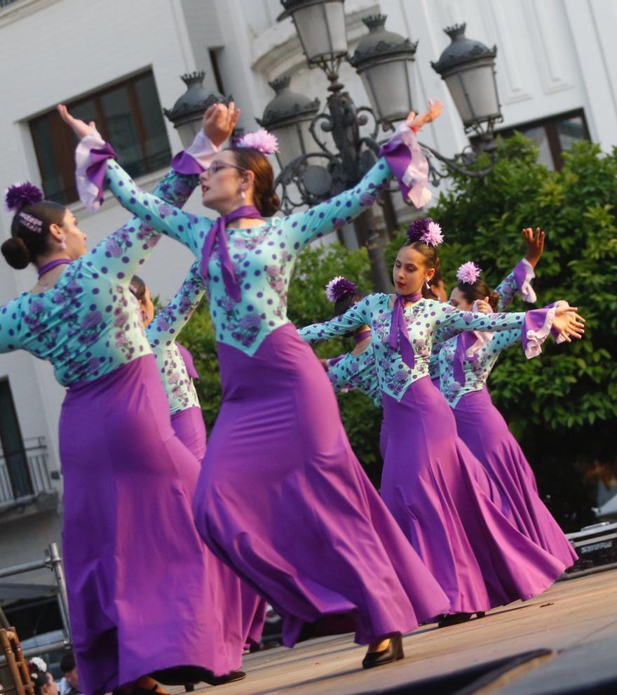 Arranca el Mayo Festivo con música y baile desde Las Tendillas