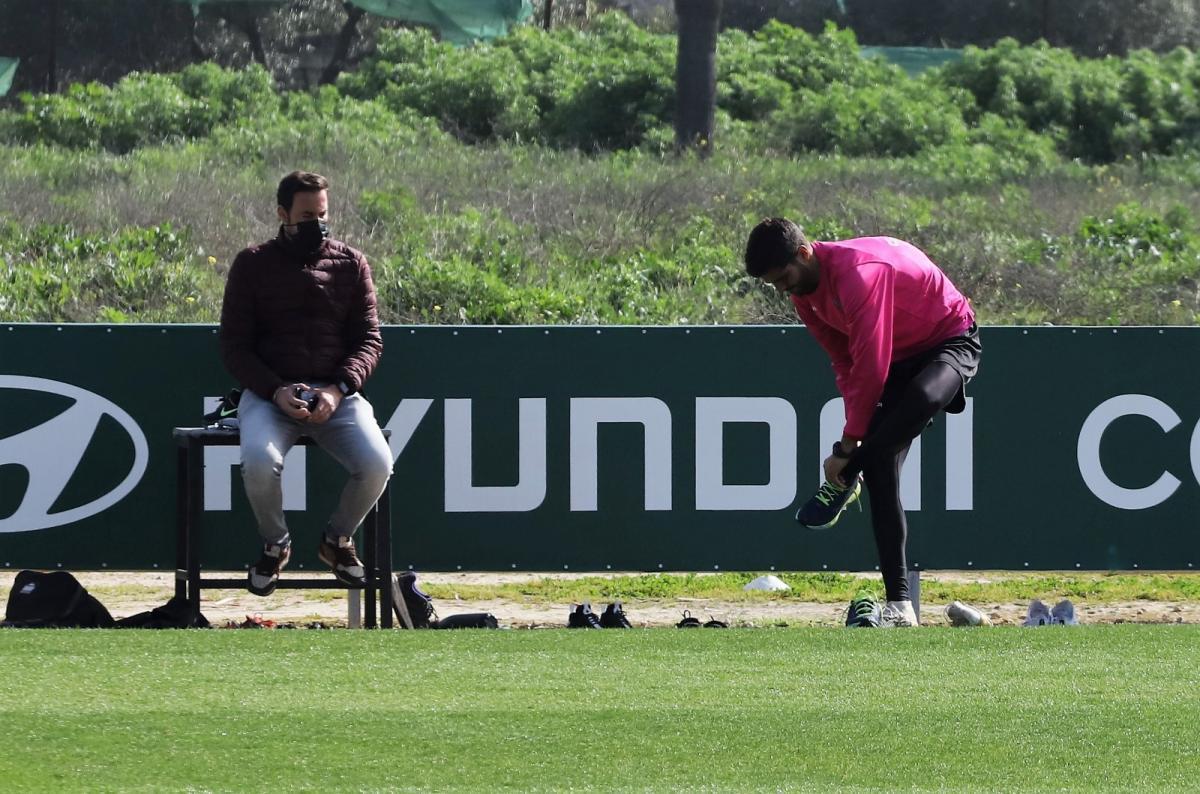 Valverde y Jesús Álvaro se entrenan con normalidad con el Córdoba CF