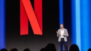 Greg Peters, nuevo co-CEO de Netflix durante su conferencia en el Mobile.
