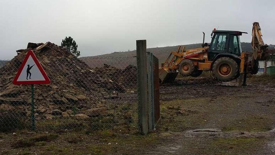 Campo de tiro de Beariz, ahora en obras. // FdV