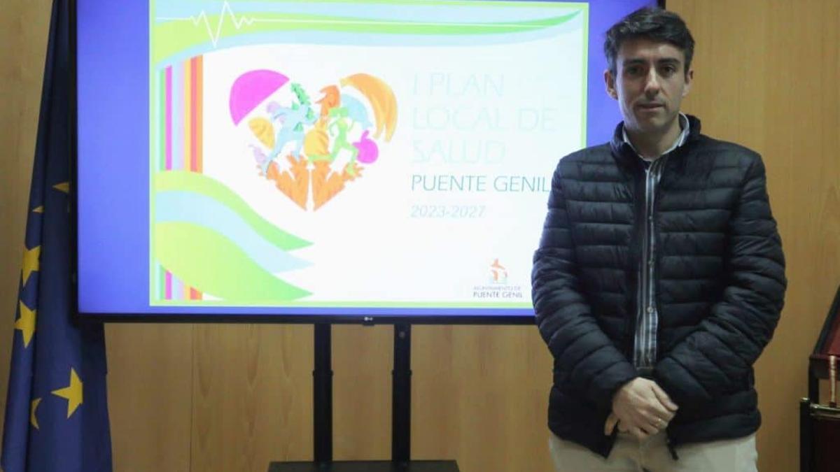 José Antonio Gómez presenta el Plan de Salud de Puente Genil.