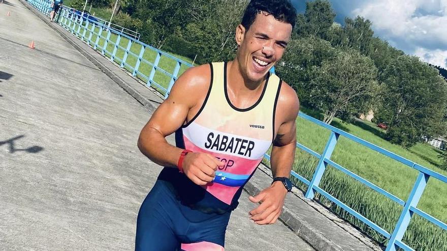 El algemesinense Sabater se proclama campeón del mundo de cuatriatlón