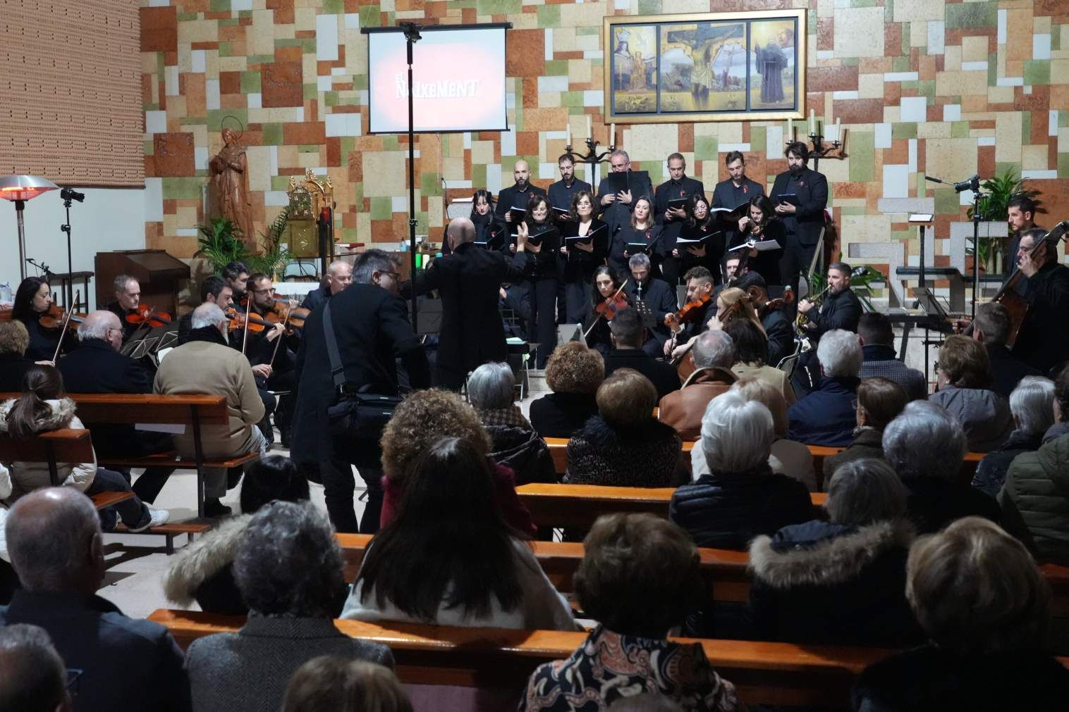 Les imatges de la cantata de Nadal a la parròquia de Santa Sofia de Vila-real