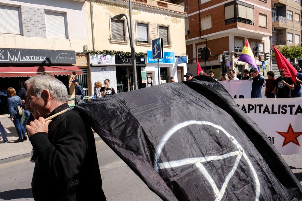 La manifestación del Día del Trabajador reúne a 18 colectivos y partidos del Medio Vinalopó