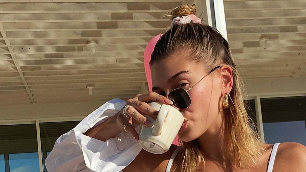 Hailey Baldwin se suma a la armada de 'celebrities' en contra de las críticas en las redes sociales