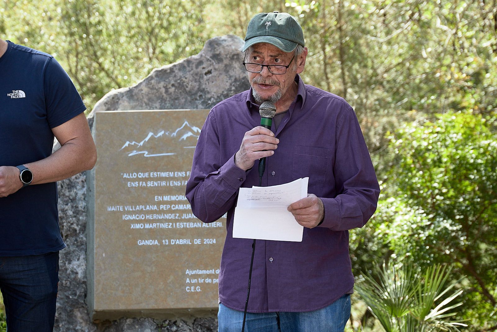 Las imágenes del homenaje a los montañeros de Gandia fallecidos en Gredos hace 24 años