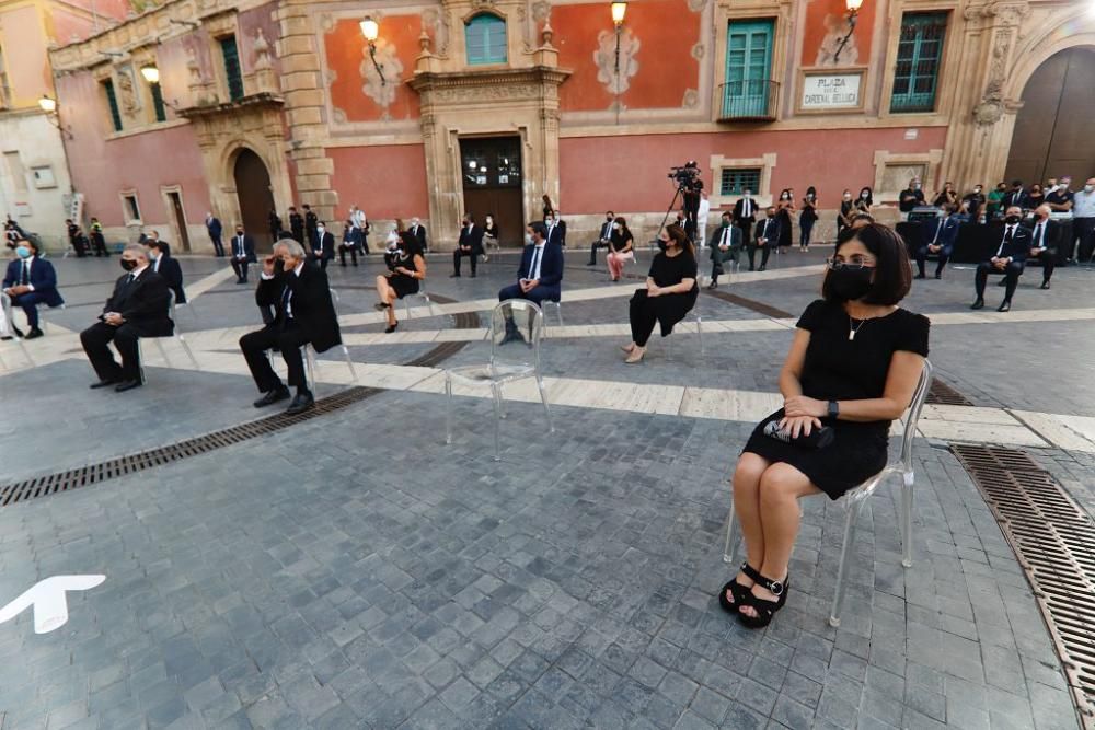 Acto en homenaje a las víctimas del coronavirus en la Región