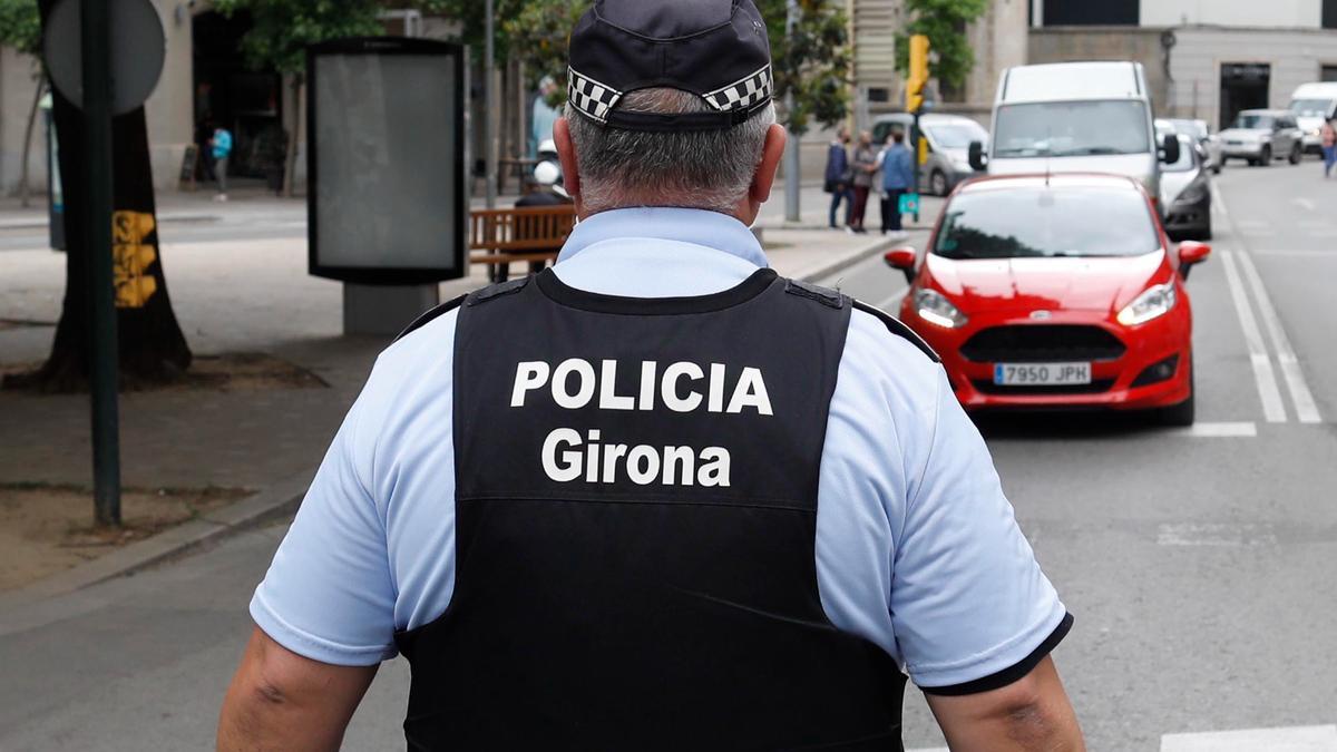 Un policia municipal de la ciutat de Girona