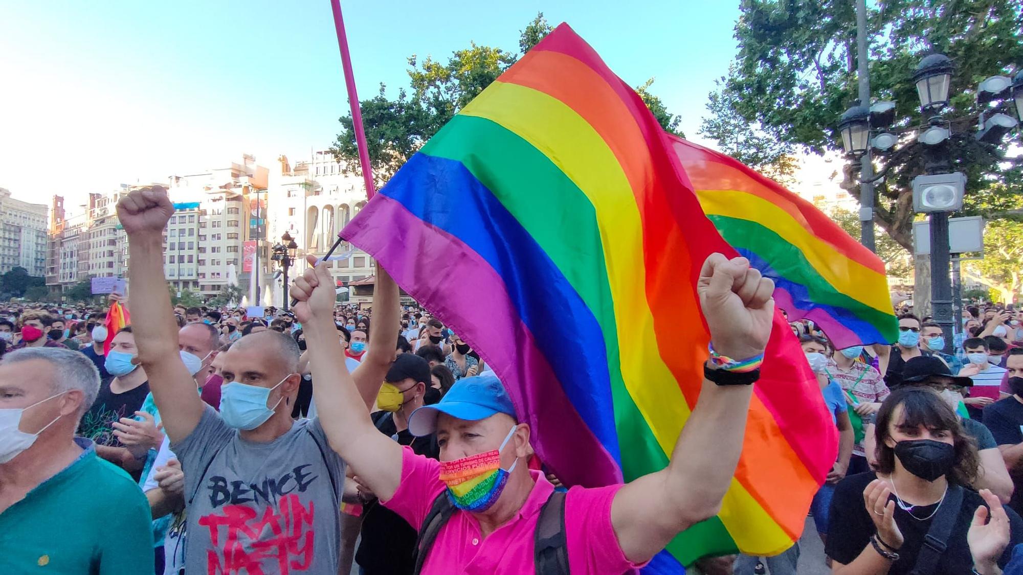 Manifestación pidiendo #JusticiaparaSamuel y contra la homofobia en València