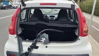 Un conductor destroza con un palo el coche de otro en Palma