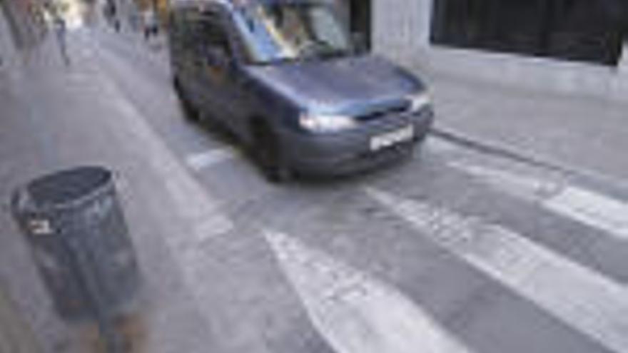 Girona suavitzarà les bandes reductores de velocitat que hi ha al carrer de la Rutlla