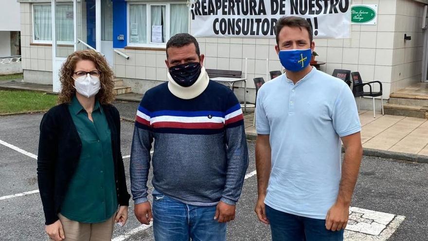 Denuncian al novio de una concejala del PSOE de Coaña por agredir a un edil del PP de Navia