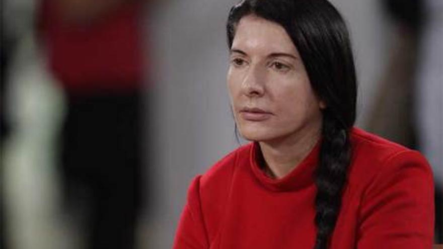 Marina Abramovic: the artist is present